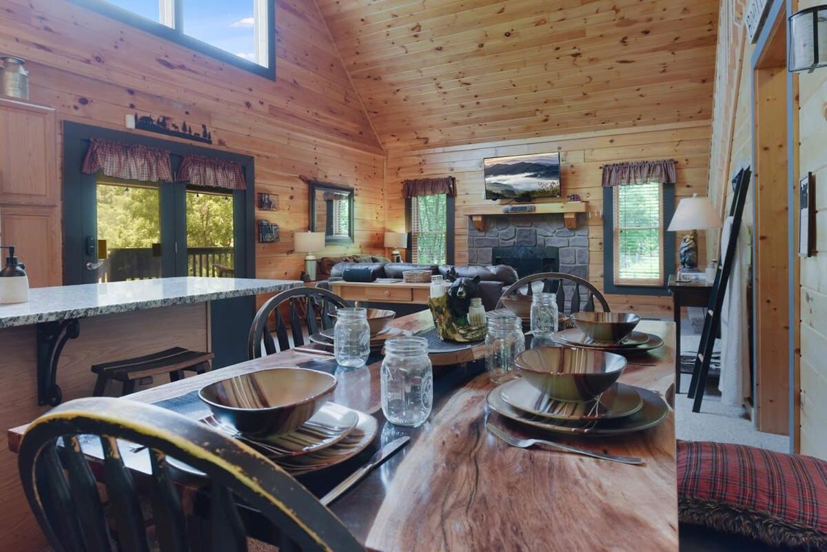 Ryes And Shine Bootlegger'S Cabin! Hot Tub* Pool* Arcade* Billiards *Ev * Pet Friendly Sevierville Esterno foto