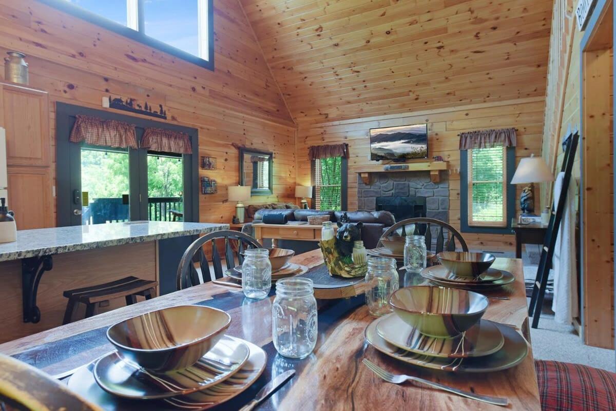 Ryes And Shine Bootlegger'S Cabin! Hot Tub* Pool* Arcade* Billiards *Ev * Pet Friendly Sevierville Esterno foto