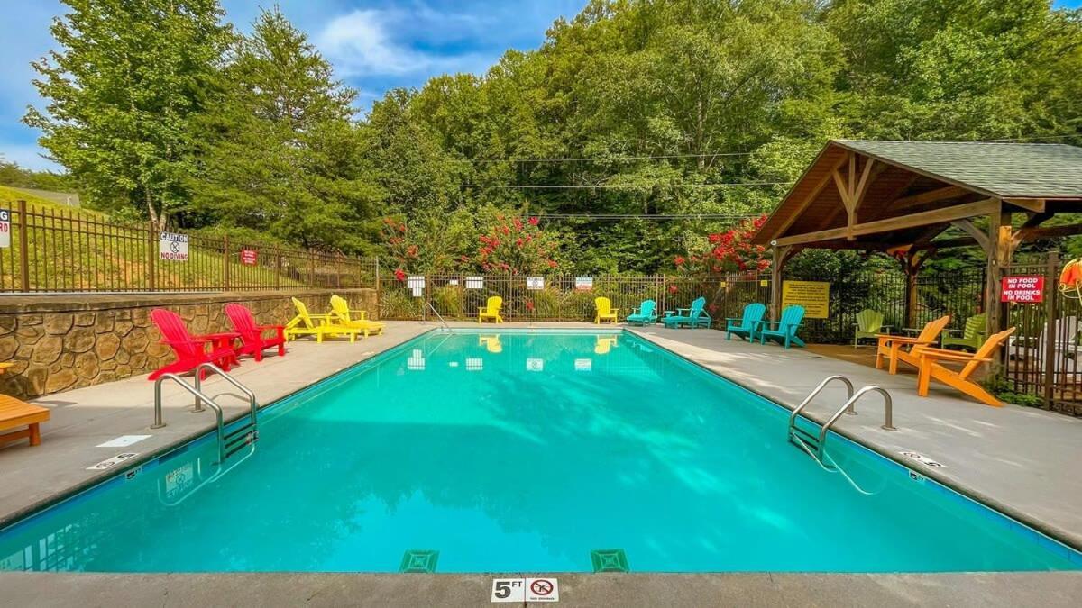 Ryes And Shine Bootlegger'S Cabin! Hot Tub* Pool* Arcade* Billiards *Ev * Pet Friendly Sevierville Esterno foto