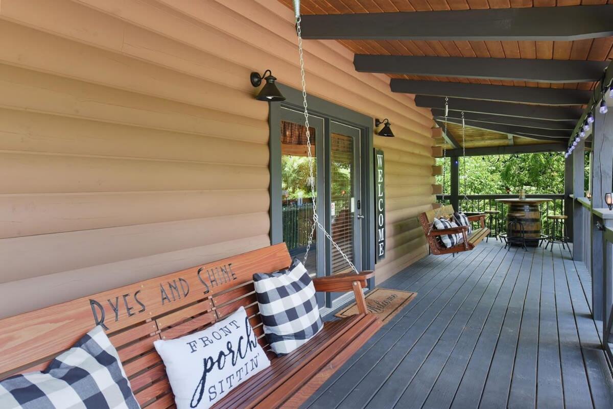 Ryes And Shine Bootlegger'S Cabin! Hot Tub* Pool* Arcade* Billiards *Ev * Pet Friendly Sevierville Esterno foto