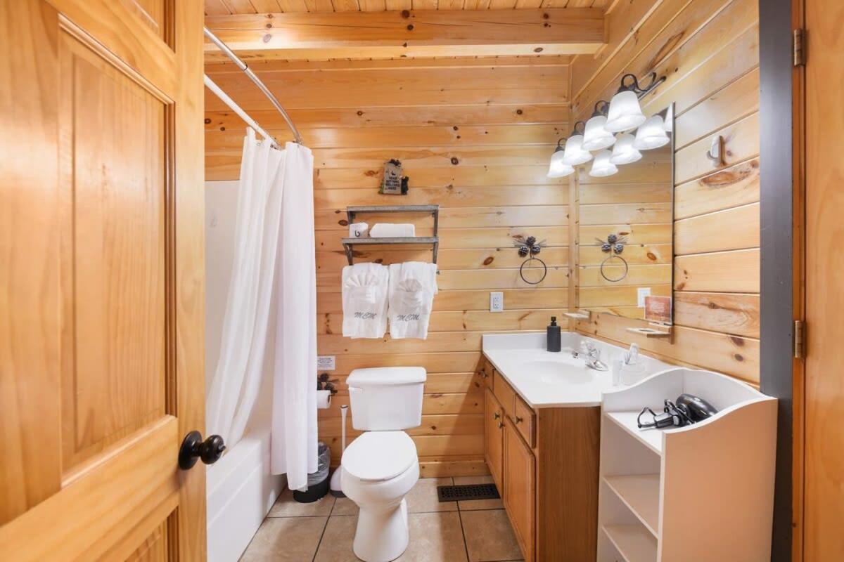 Ryes And Shine Bootlegger'S Cabin! Hot Tub* Pool* Arcade* Billiards *Ev * Pet Friendly Sevierville Esterno foto