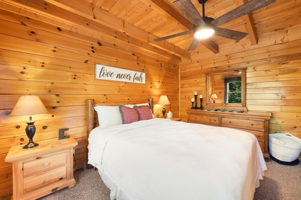 Ryes And Shine Bootlegger'S Cabin! Hot Tub* Pool* Arcade* Billiards *Ev * Pet Friendly Sevierville Esterno foto