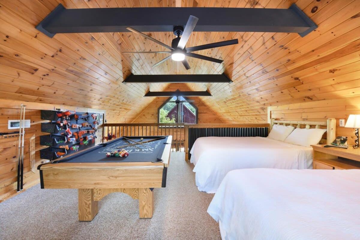 Ryes And Shine Bootlegger'S Cabin! Hot Tub* Pool* Arcade* Billiards *Ev * Pet Friendly Sevierville Esterno foto