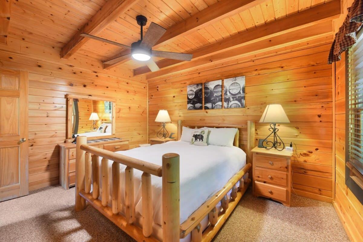 Ryes And Shine Bootlegger'S Cabin! Hot Tub* Pool* Arcade* Billiards *Ev * Pet Friendly Sevierville Esterno foto